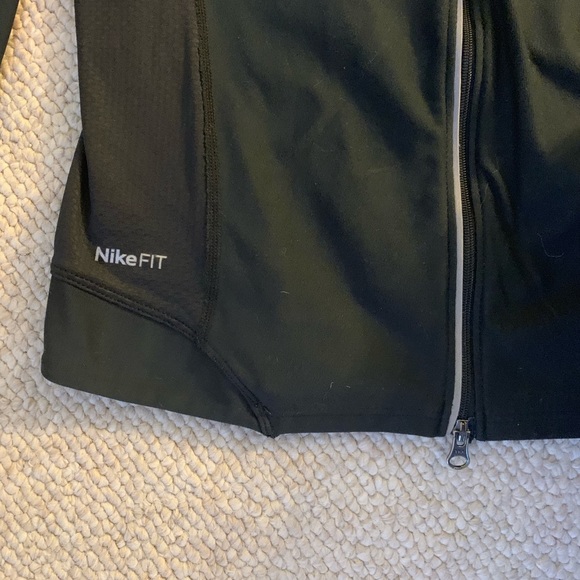 Nike Black Form Fitting Jacket - Picture 3 of 6